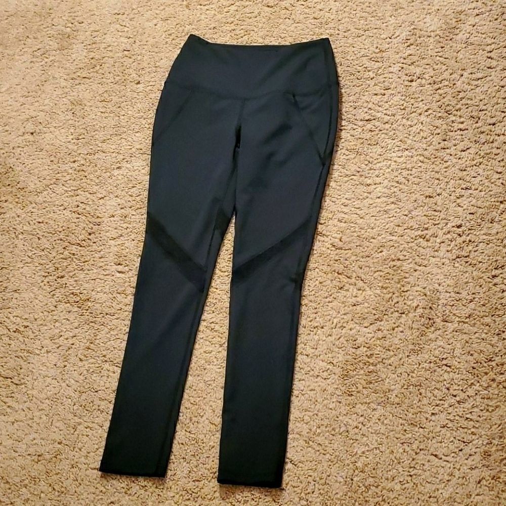 Girl's Splits 59 yoga pants size M